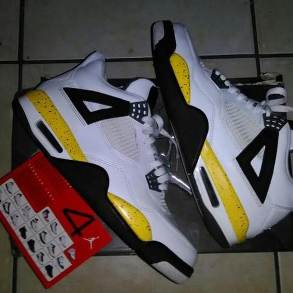 tour yellow 4s
